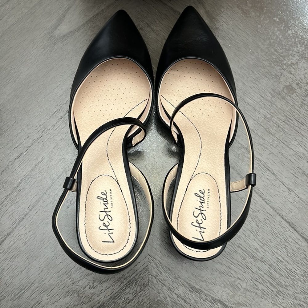 LIFESTRIDE Minimalist Slingback Pumps Black - Picture 6 of 11